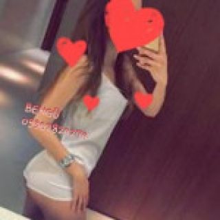 Çekici ve İstekli Akdeniz Escort Bayanı