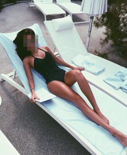 Erdemli Escort Bayan: Rüya Gibi Bir Deneyim
