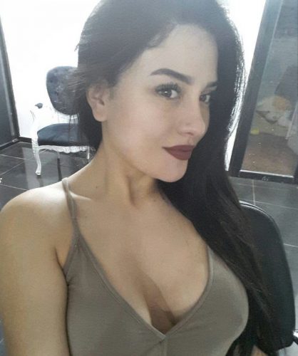 Hayatın Tadını Çıkaran Akdeniz Escort Bayan - Güzel Deniz